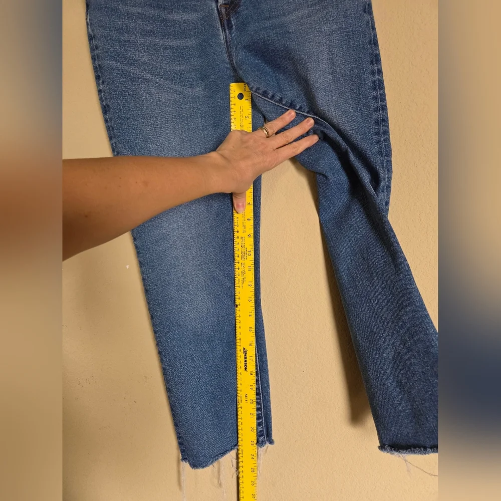 Levi's Wedgie Straight High Rise Blue Jeans Cut Off Mininalist 90s
